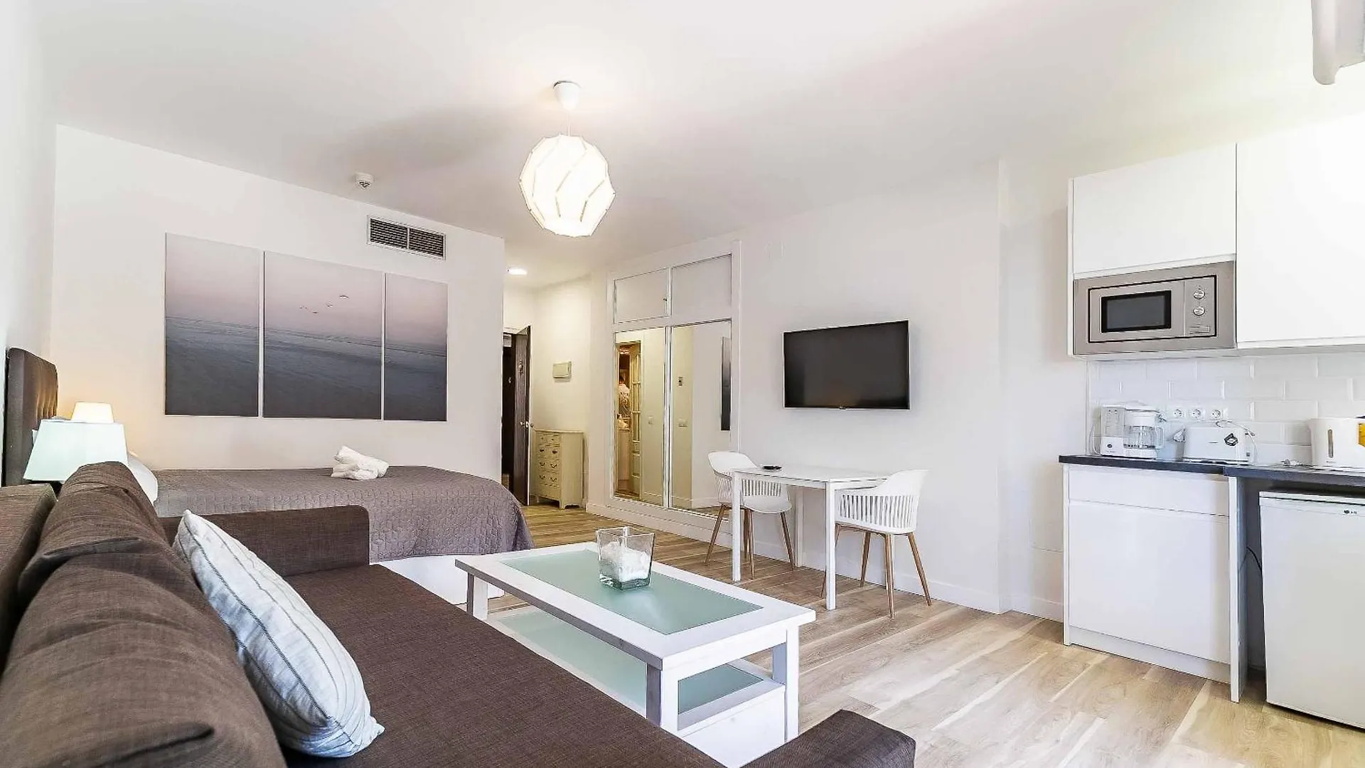 Apartment Beach Holiday Pyr Fuengirola